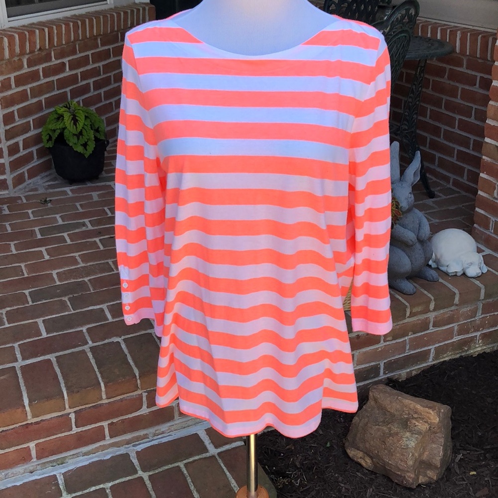 XL Gap long sleeve t-shirt.